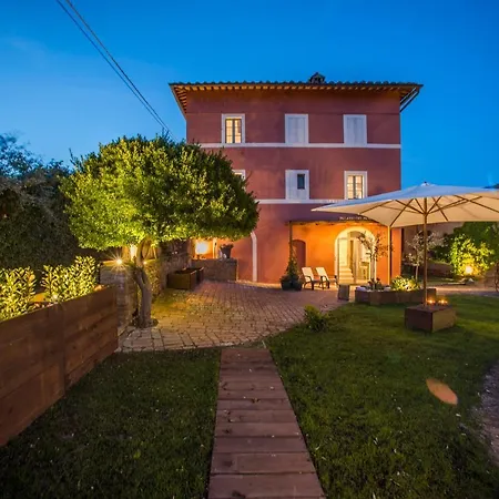 Palazzo Del Papa Country Suites-5 Mins From Siena & Chianti Views *